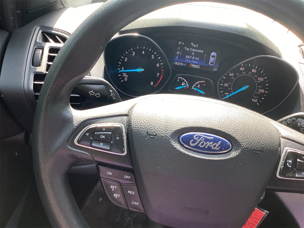 Vehicle image 15 of 19