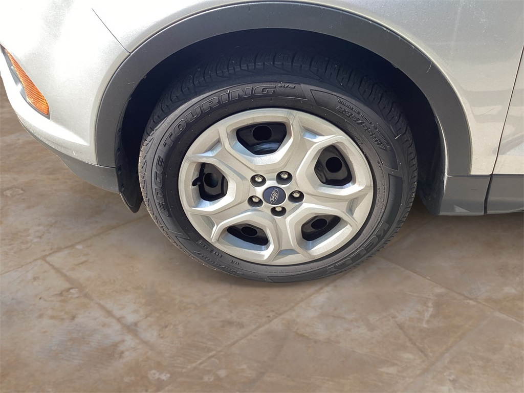 Vehicle image 11 of 19