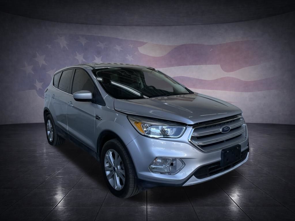 2019 Ford Escape SE Image 3 of 34