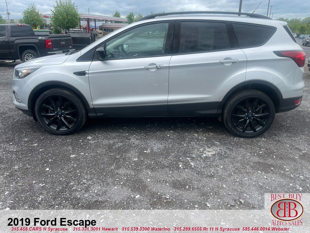 Vehicle image 8 of 16