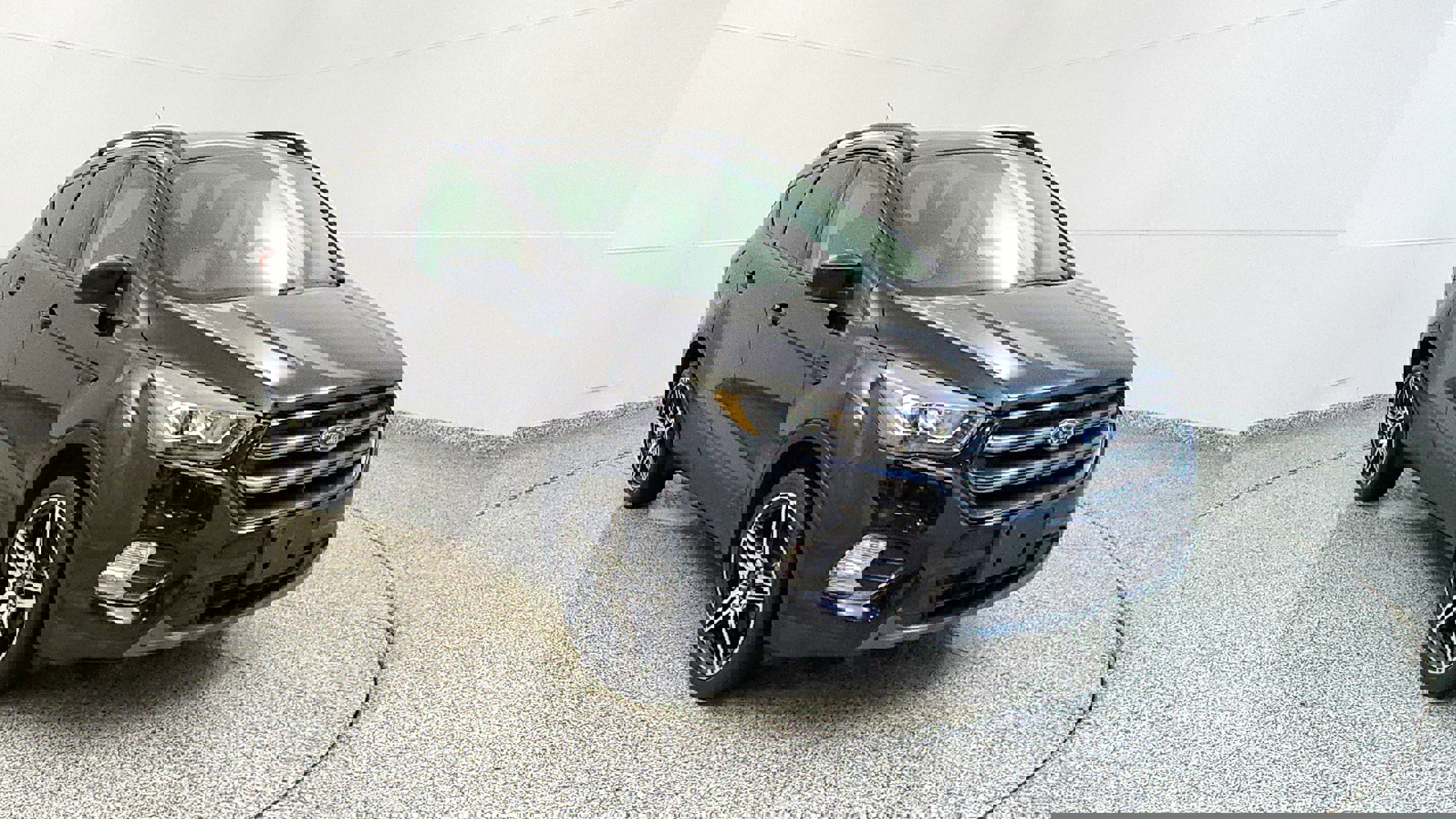 Vehicle image 9 of 32
