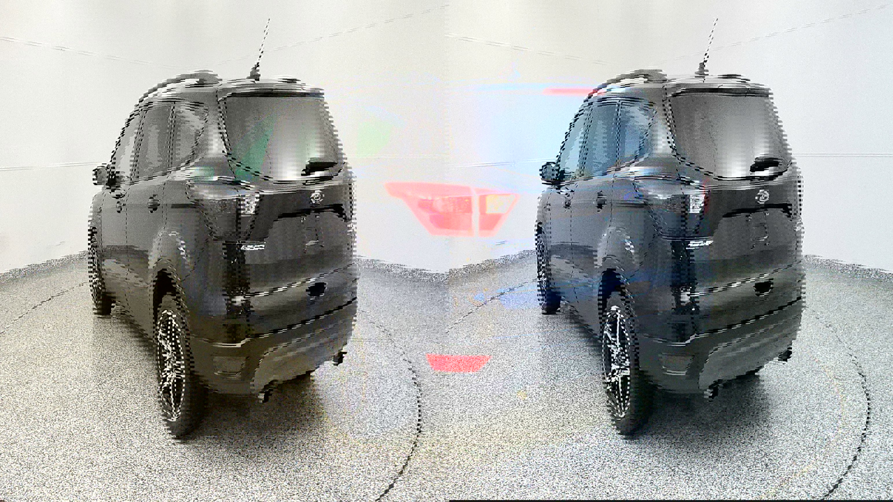 Vehicle image 7 of 32