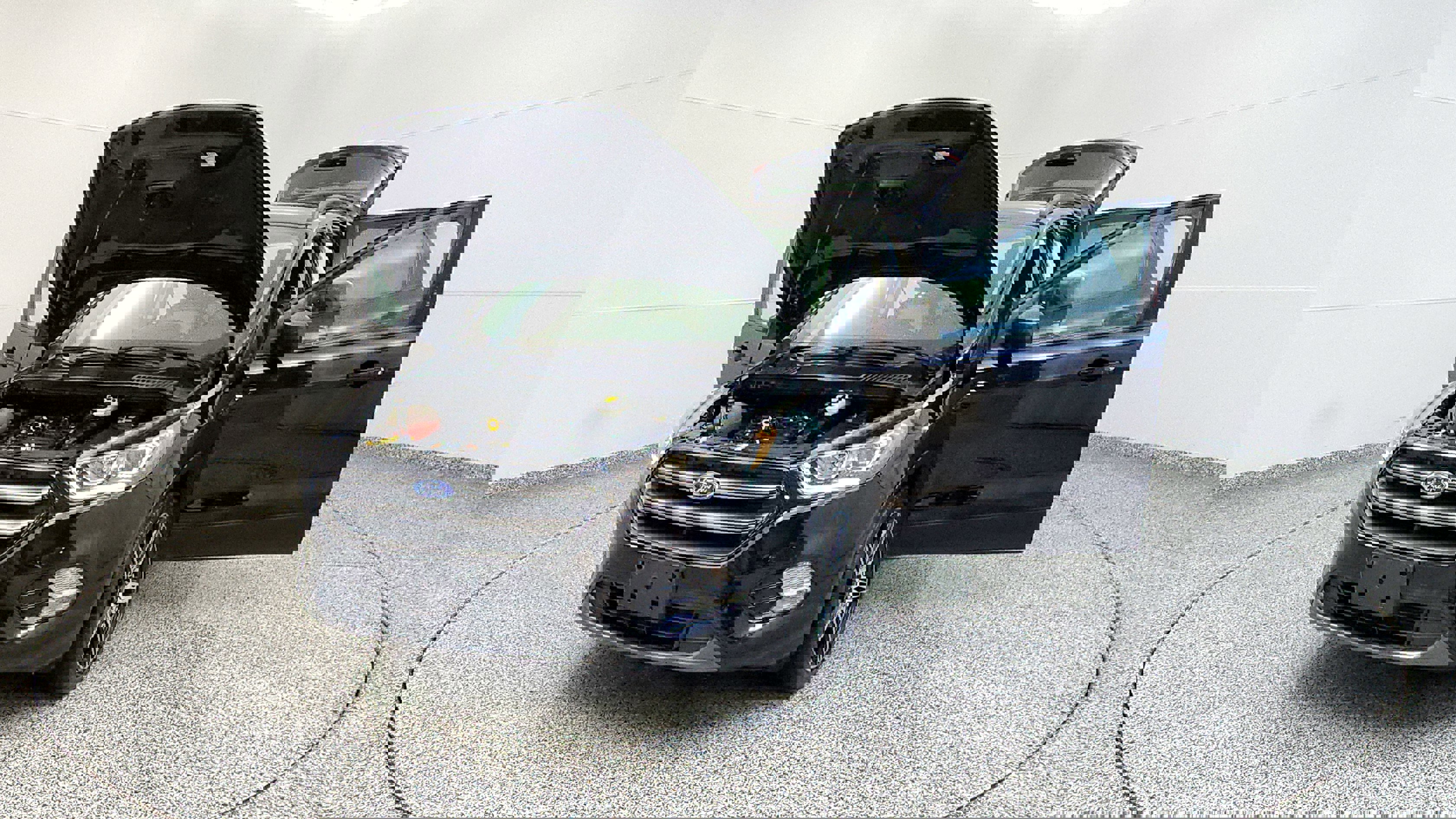 Vehicle image 10 of 32
