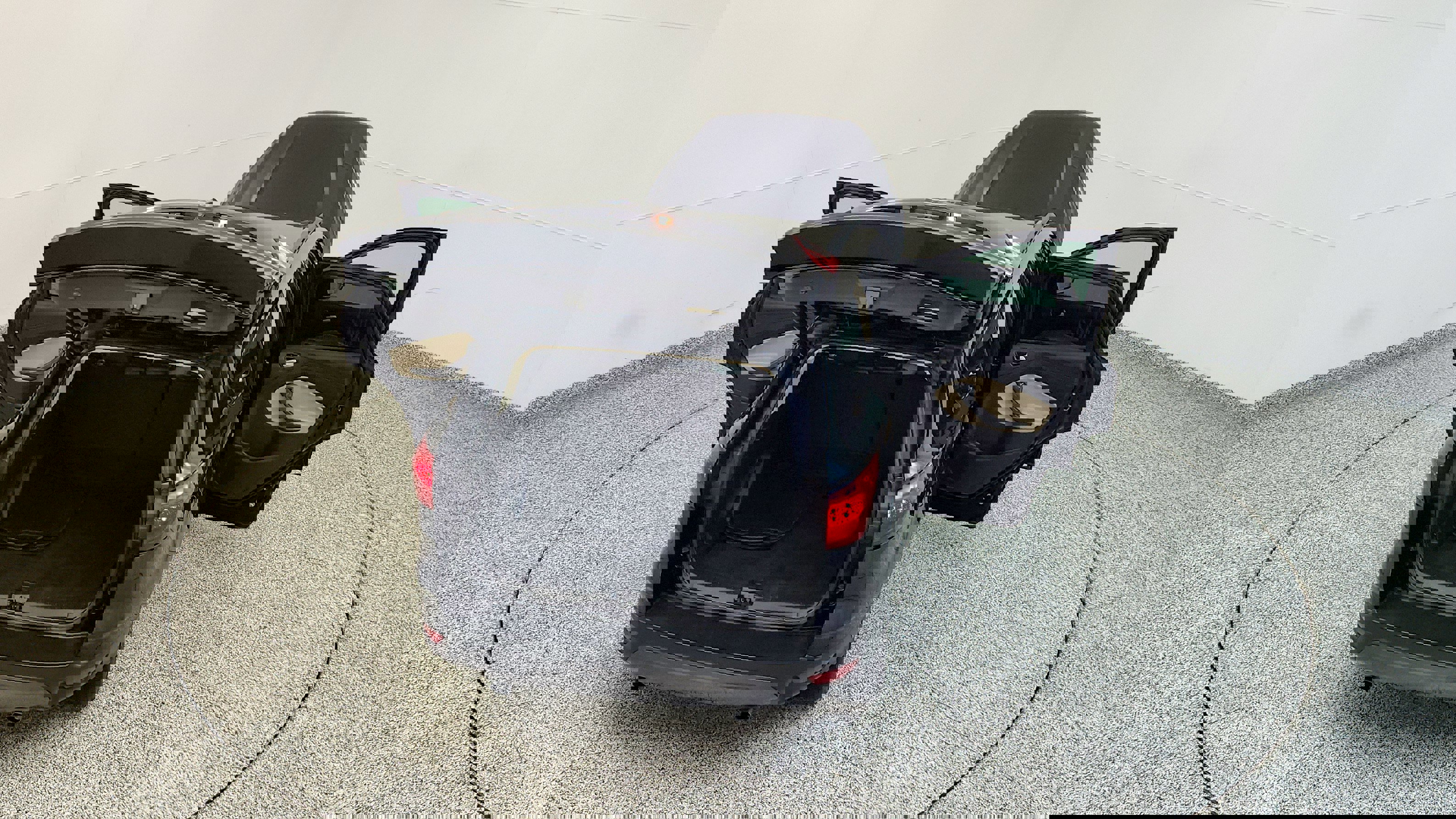 Vehicle image 17 of 32