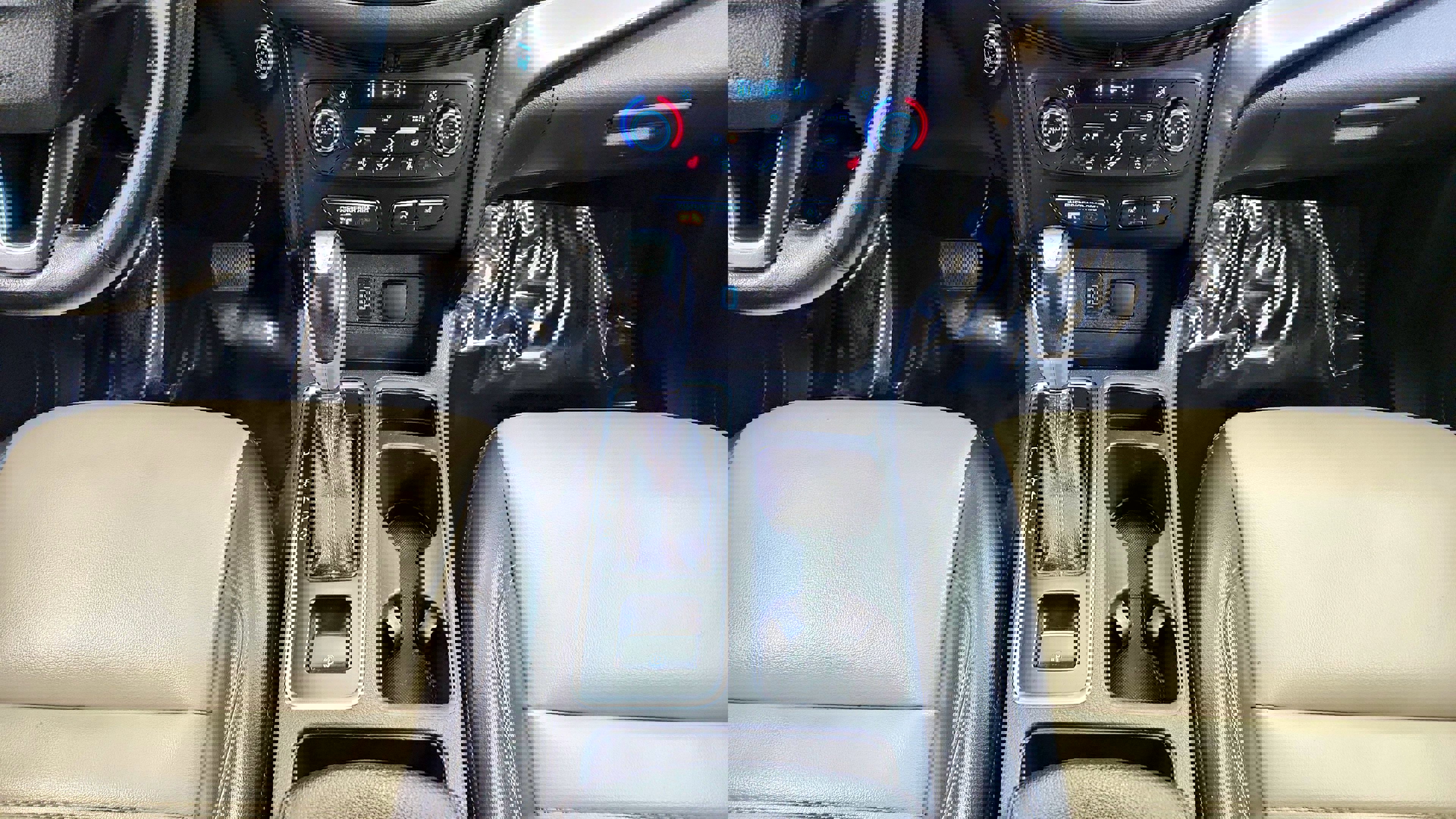 Vehicle image 24 of 32