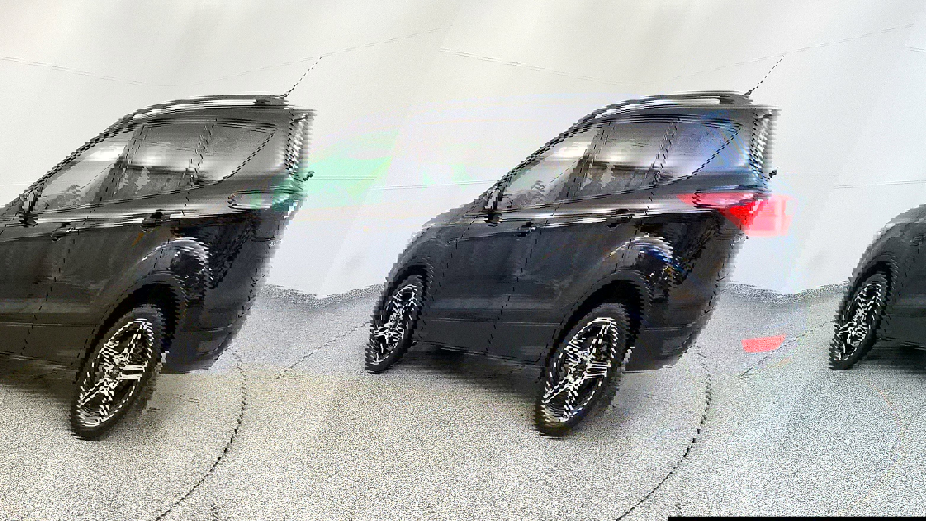 Vehicle image 6 of 32