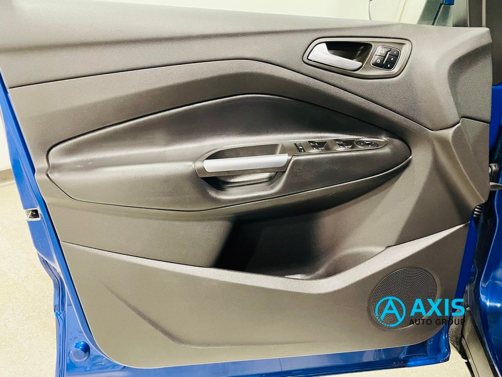 2019 Ford Escape Titanium Image 40 of 46