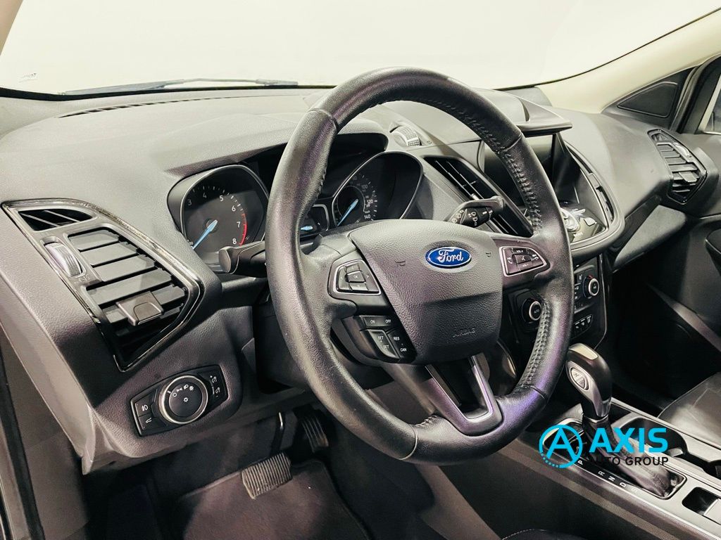 2019 Ford Escape Titanium Image 31 of 46