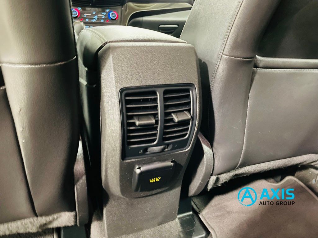2019 Ford Escape Titanium Image 44 of 46
