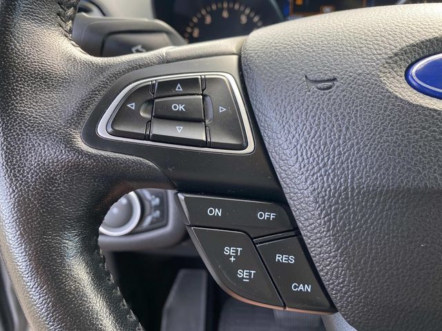 Vehicle image 32 of 33