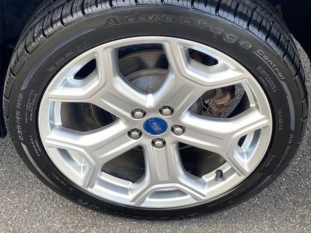 Vehicle image 11 of 33
