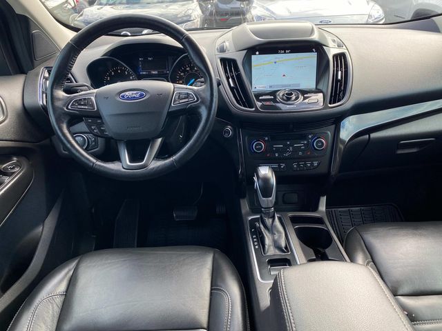 Vehicle image 16 of 33