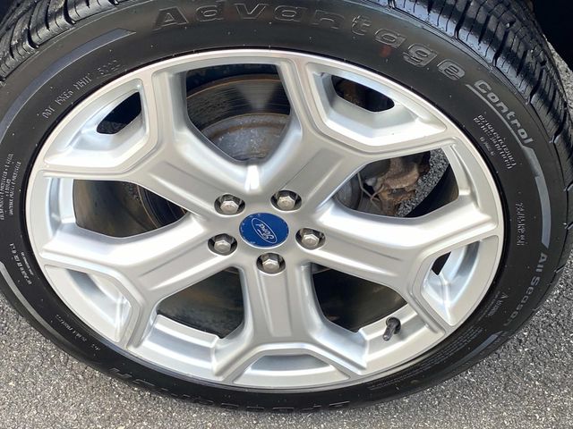 Vehicle image 13 of 33