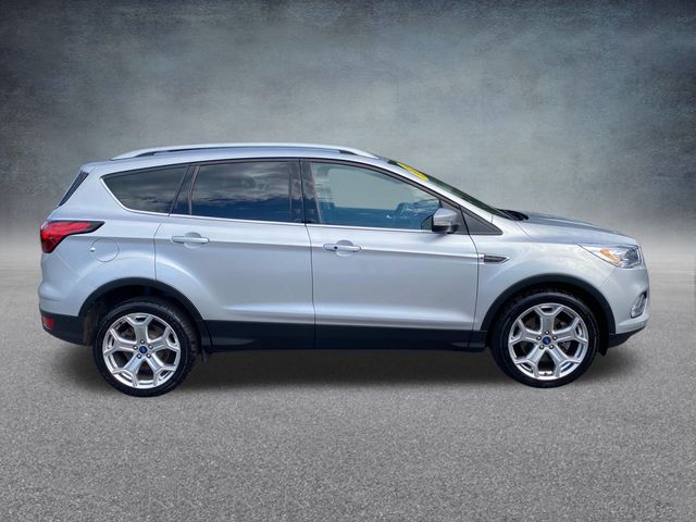Vehicle image 4 of 33