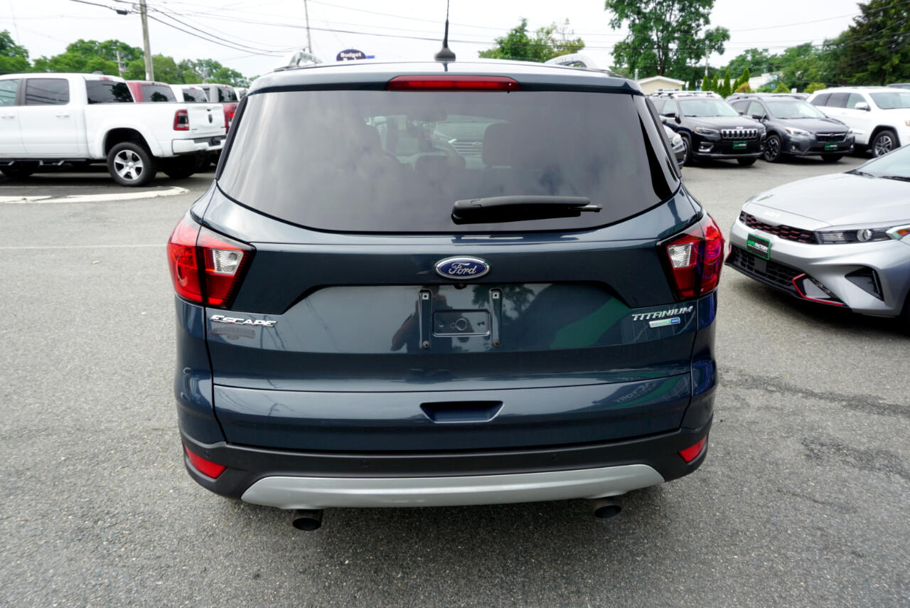 Vehicle image 6 of 28