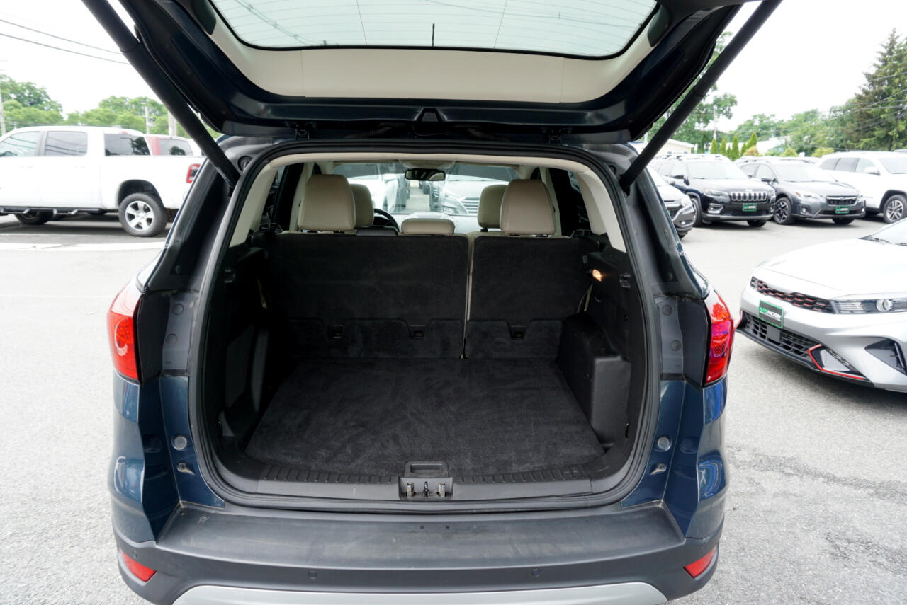 Vehicle image 9 of 28