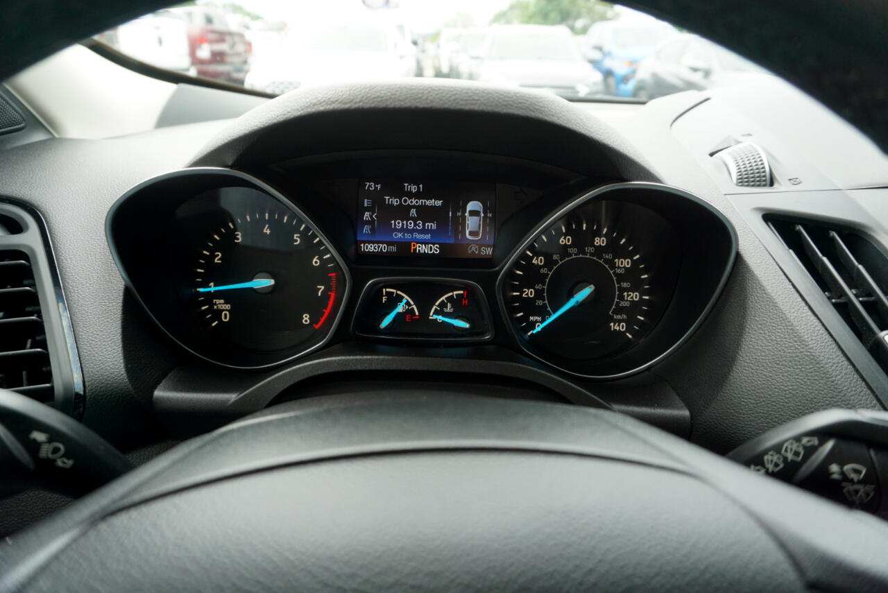 Vehicle image 15 of 28