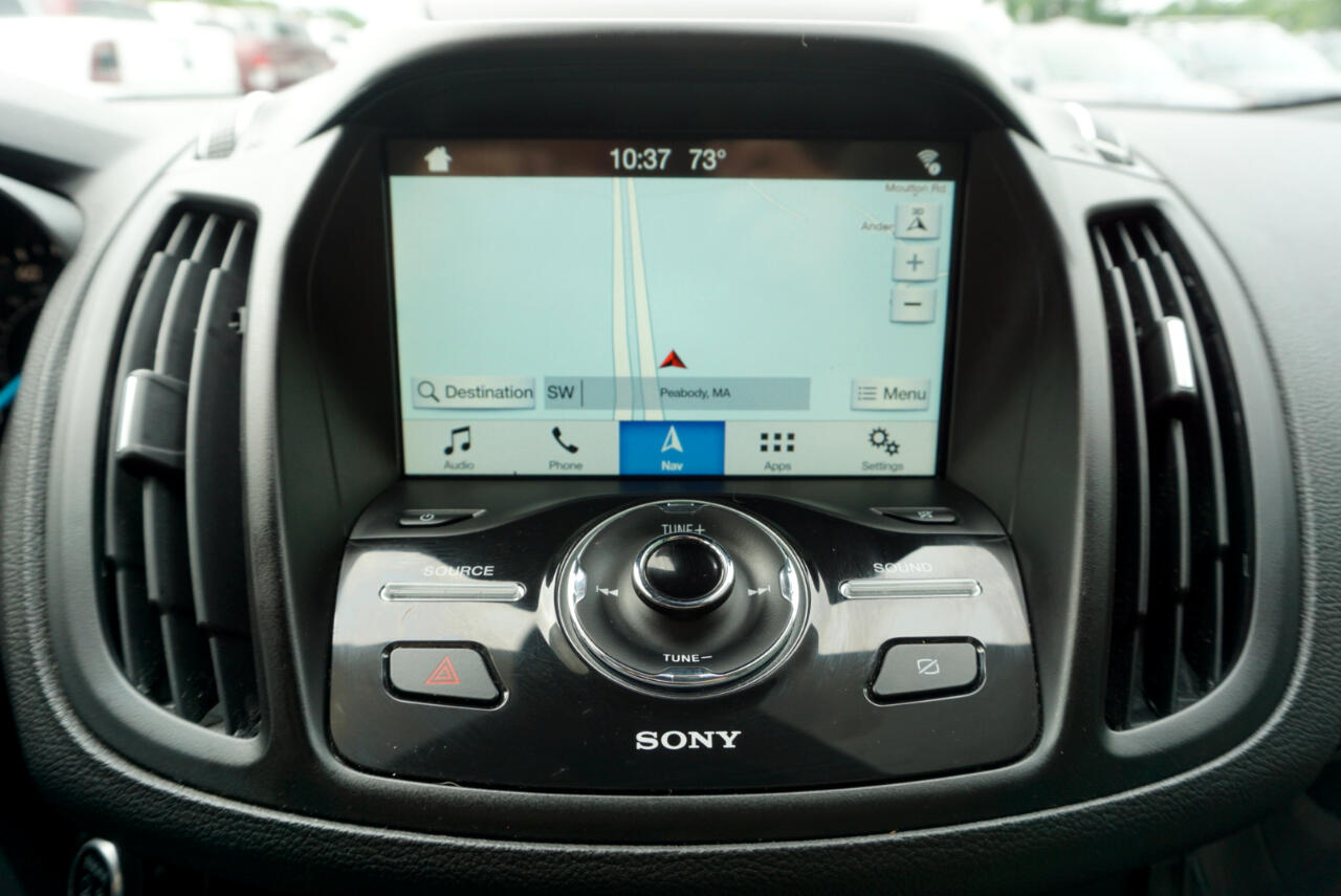 Vehicle image 16 of 28