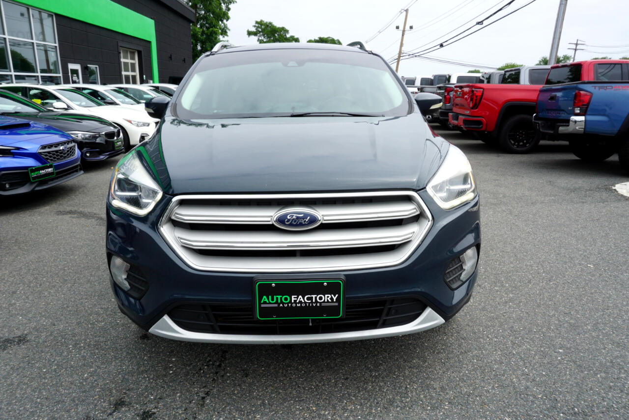 Vehicle image 3 of 28