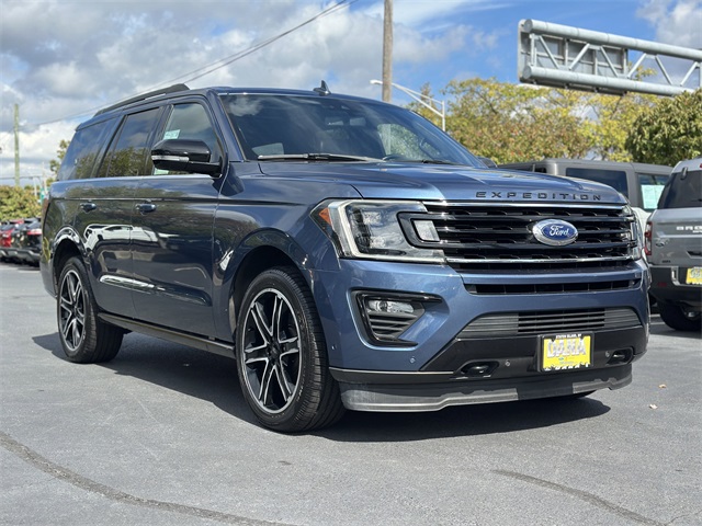 2019 Ford Expedition Limited Image 3 of 52