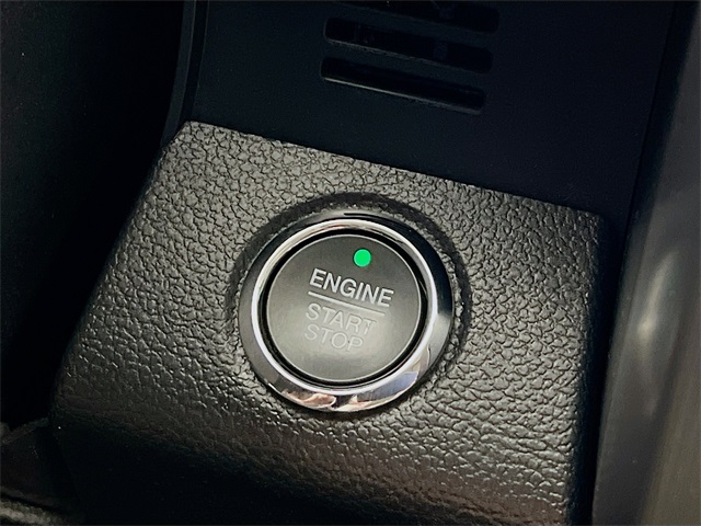 Vehicle image 16 of 43
