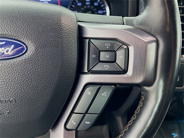 Vehicle image 34 of 43