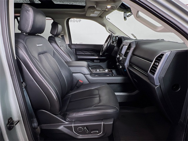 Vehicle image 41 of 43