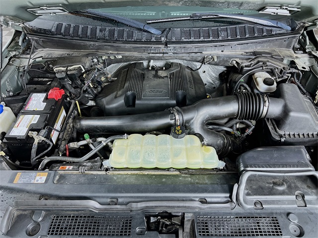 Vehicle image 31 of 43