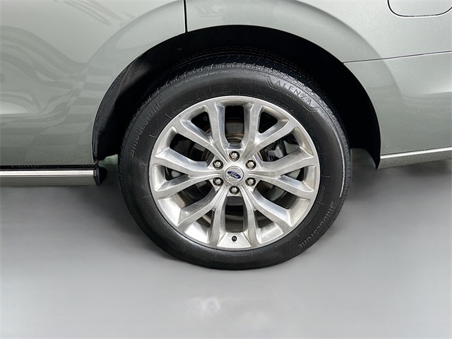 Vehicle image 37 of 43