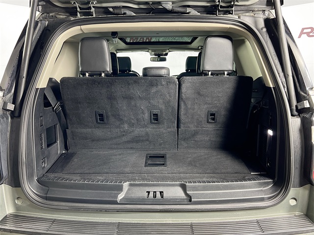 Vehicle image 28 of 43