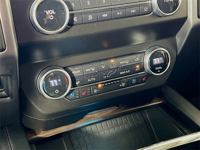 Vehicle image 20 of 43