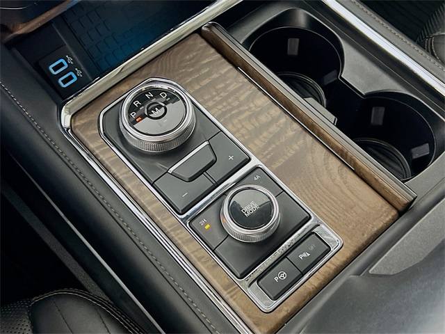 Vehicle image 23 of 43
