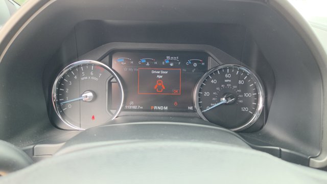 2019 Ford Expedition XLT Image 21 of 35