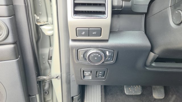 2019 Ford Expedition XLT Image 34 of 35