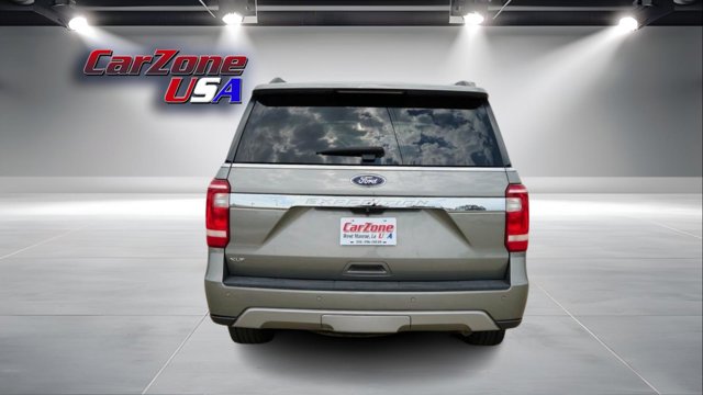 2019 Ford Expedition XLT Image 7 of 35