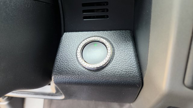 2019 Ford Expedition XLT Image 29 of 35