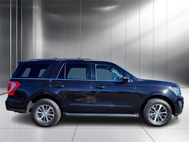 2019 Ford Expedition XLT Image 4 of 31