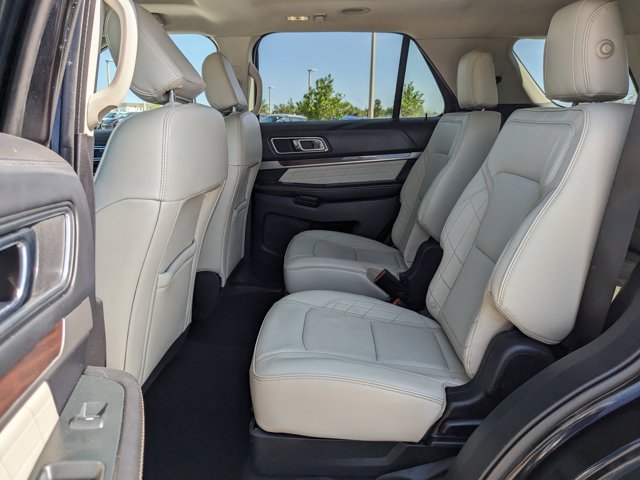 Vehicle image 17 of 36