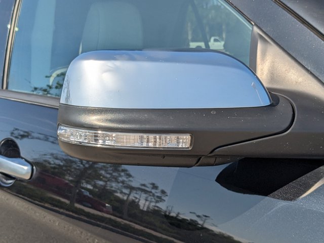 Vehicle image 14 of 36