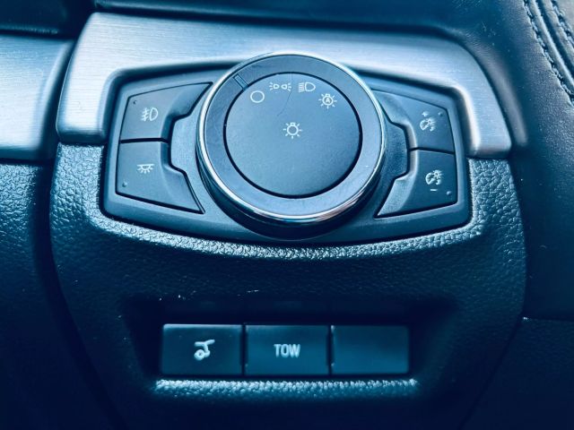 Vehicle image 31 of 40