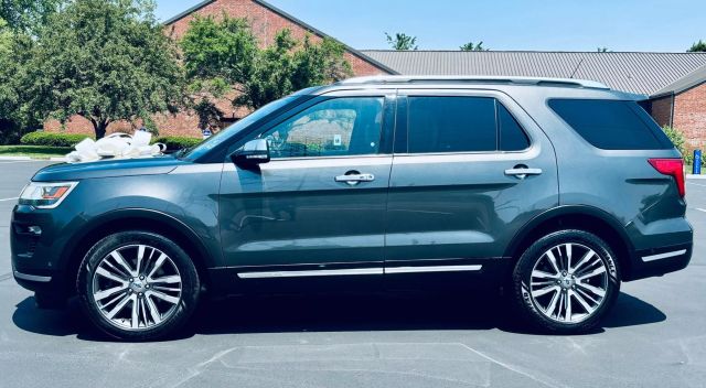 Vehicle image 9 of 40