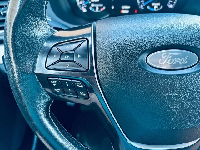 Vehicle image 30 of 40