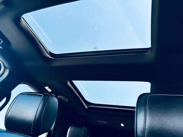Vehicle image 12 of 40