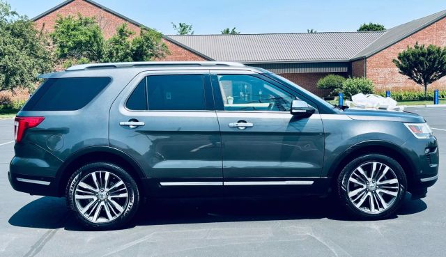 Vehicle image 5 of 40