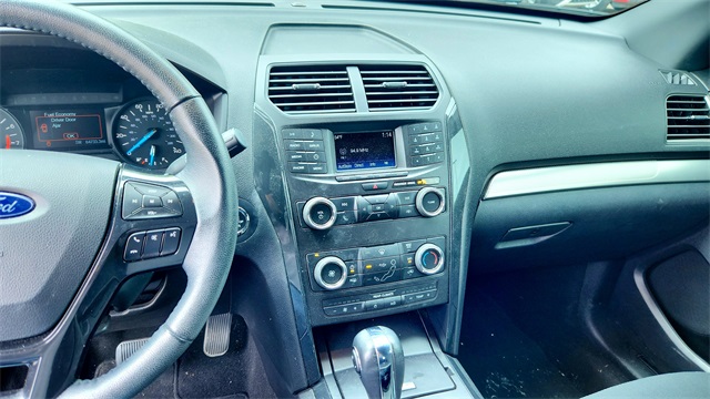 Vehicle image 15 of 32
