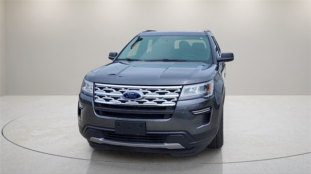 Vehicle image 4 of 32