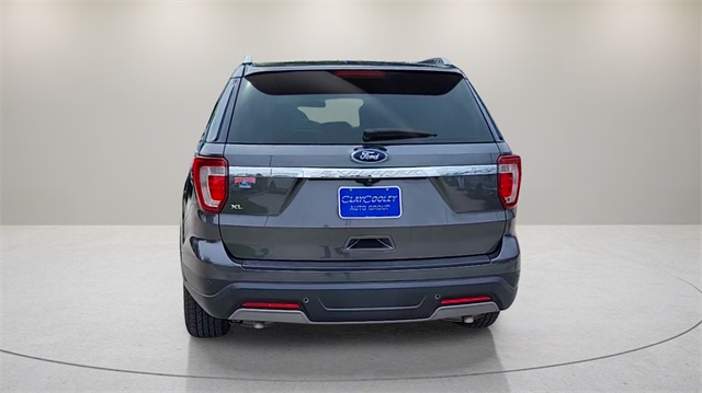 Vehicle image 5 of 32