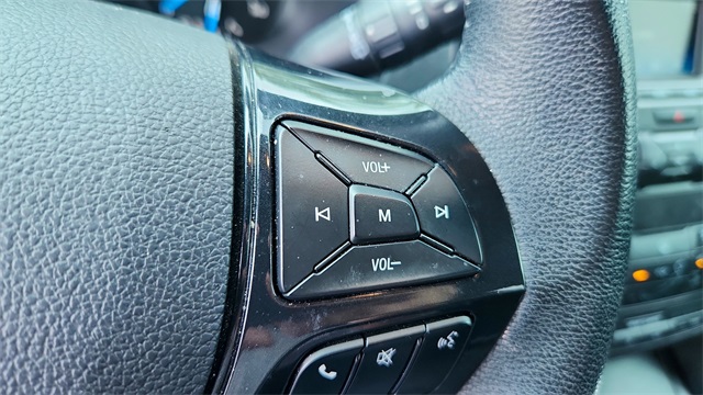 Vehicle image 28 of 32