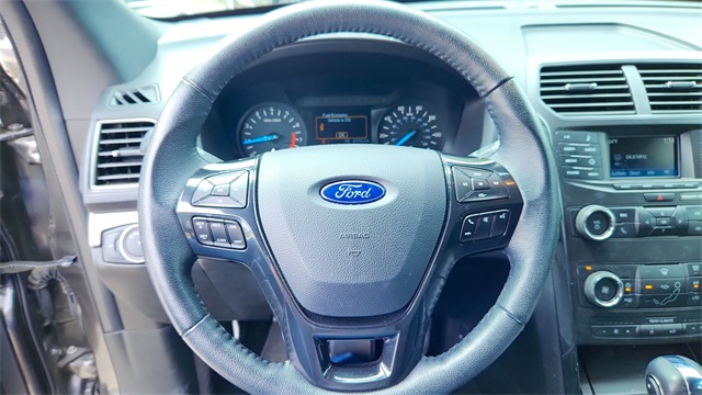 Vehicle image 12 of 32