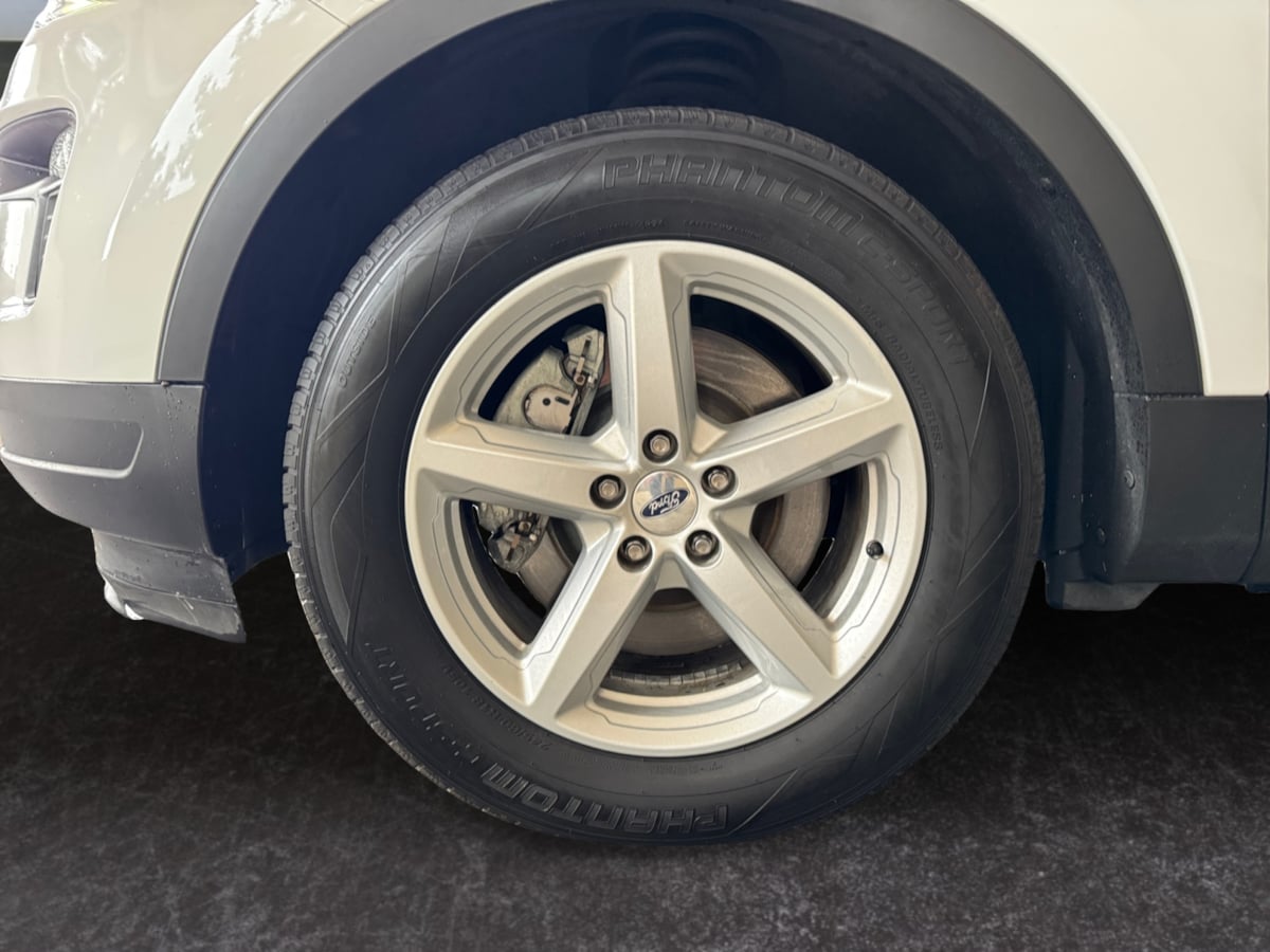 2019 Ford Explorer XLT Image 5 of 20